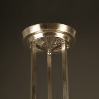 GRAND LUSTRE ART DÉCO DESVIGNES BRONZE NICKELÉ ET VERRE MOULÉ-PRESSÉ – Image 10