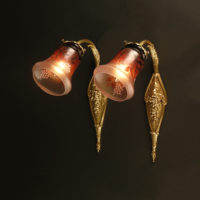 PAIRE D'APPLIQUES ART DÉCO MARCEL BAISE BRONZE ET VERRE ÉMAILLÉ – Image 2
