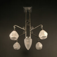 LUSTRE ART DÉCO FERRONNERIE D'ART ET VERRE MOULÉ DÉPOLI BLANC – Image 2