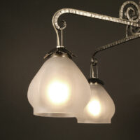 LUSTRE ART DÉCO FERRONNERIE D'ART ET VERRE MOULÉ DÉPOLI BLANC – Image 8
