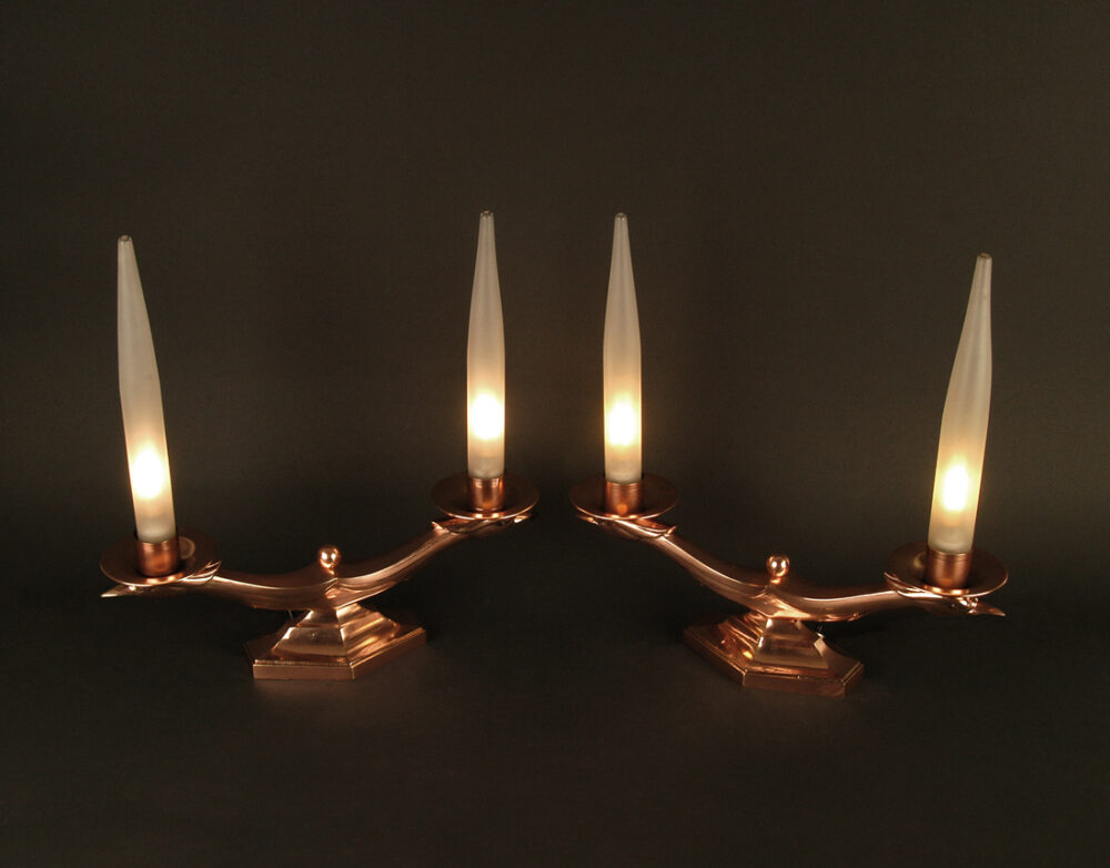 PAIRE DES LAMPES OISEAUX BORIS LACROIX BRONZE CUIVRÉ ET VERRE DÉPOLI BLANC – Image 8