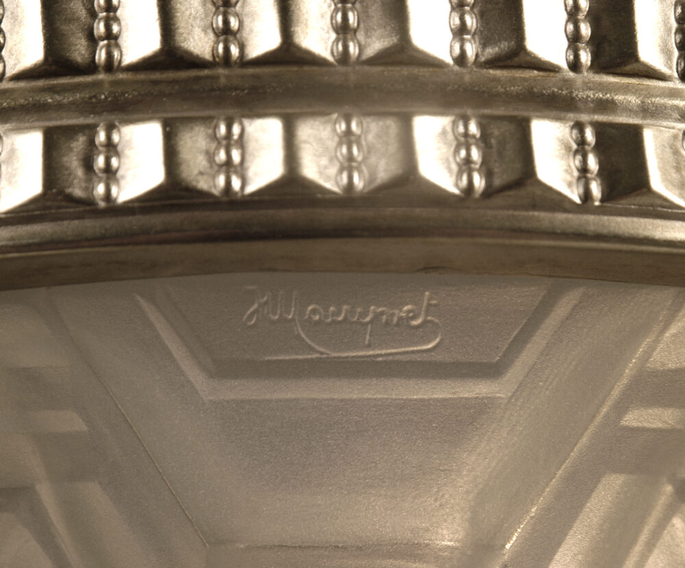 GRAND LUSTRE ART DÉCO H. MOUYNET - SCHNEIDER BRONZE ARGENTÉ ET VERRE MOULÉ-PRESSÉ – Image 14