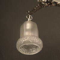 LUSTRE ART DÉCO LÉON BONVOISIN BRONZE ARGETÉ ET VERRE MOULÉ-PRESSÉ – Image 12