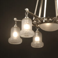 LUSTRE ART DÉCO LÉON BONVOISIN BRONZE ARGETÉ ET VERRE MOULÉ-PRESSÉ – Image 5