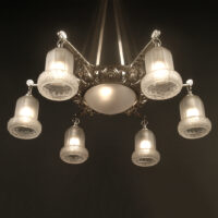 LUSTRE ART DÉCO LÉON BONVOISIN BRONZE ARGETÉ ET VERRE MOULÉ-PRESSÉ – Image 6