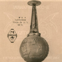 MAYNADIER : LAMPE DE TABLE FERRONNERIE D'ART ET VERRE MOULÉ-PRESSÉ BLANC – Image 9