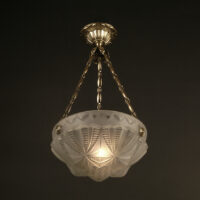SUSPENSION ART DÉCO LAITON VIEIL ARGENT ET VERRE MOULÉ-PRESSÉ DÉPOLI BLANC