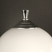 GRANDE LAMPE ART DÉCO ANNÉES 1930, BRONZE NICKELÉ ET VERRE OPALIN BLANC – Image 7