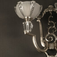PAIRE D'APPLIQUES DOUBLE FEUX ART DECO BRONZE ARGENTÉ ET VERRE MOULÉ-PRESSÉ ETS. GAUTHIER – Image 6