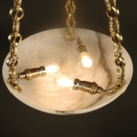 LUCIEN ALLIOT : PAIRE DE SUSPENSIONS BRONZE ET ALBÂTRE BLANC VEINÉ GRIS – Image 14