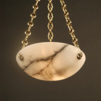 LUCIEN ALLIOT : PAIRE DE SUSPENSIONS BRONZE ET ALBÂTRE BLANC VEINÉ GRIS – Image 5