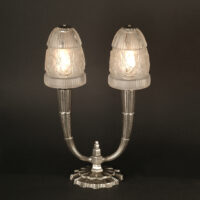 HETTIER & VINCENT / DES HANOTS : PAIRE DE LAMPES ART DÉCO DOUBLE FEUX BRONZE NICKEL-ARGENT – Image 2