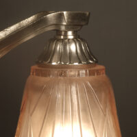 ALPHONSE RICHARD/ETS JEAN GAUTHIER: LUSTRE ART DÉCO BRONZE ARGENTÉ ET VERRE MOULÉ-PRESSÉ – Image 13