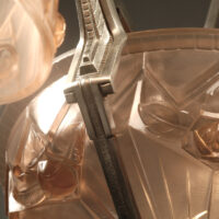 ALPHONSE RICHARD/ETS JEAN GAUTHIER: LUSTRE ART DÉCO BRONZE ARGENTÉ ET VERRE MOULÉ-PRESSÉ – Image 16