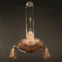 ALPHONSE RICHARD/ETS JEAN GAUTHIER: LUSTRE ART DÉCO BRONZE ARGENTÉ ET VERRE MOULÉ-PRESSÉ – Image 3