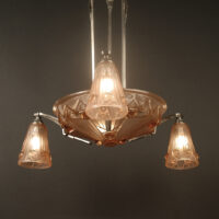 ALPHONSE RICHARD/ETS JEAN GAUTHIER: LUSTRE ART DÉCO BRONZE ARGENTÉ ET VERRE MOULÉ-PRESSÉ – Image 4