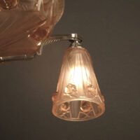 ALPHONSE RICHARD/ETS JEAN GAUTHIER: LUSTRE ART DÉCO BRONZE ARGENTÉ ET VERRE MOULÉ-PRESSÉ – Image 7