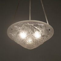 SUSPENSION-VASQUE ART DÉCO BRONZE ARGENTÉ ET VERRE MOULÉ-PRESSÉ DÉPOLI BLANC – Image 3
