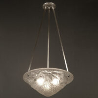 SUSPENSION-VASQUE ART DÉCO BRONZE ARGENTÉ ET VERRE MOULÉ-PRESSÉ DÉPOLI BLANC