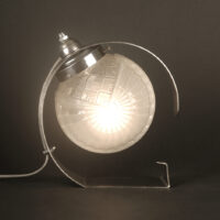 E. DOMAINE/VAL-SAINT-LAMBERT : LAMPE ART DÉCO BRONZE ARGENTÉ ET VERRE MOULÉ-PRESSÉ – Image 2