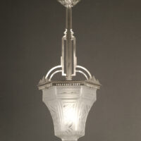 MAYNADIER/MULLER : LANTERNE SUSPENSION ART DÉCO BRONZE ARGENTÉ ET VERRE MOULÉ-PRESSÉ