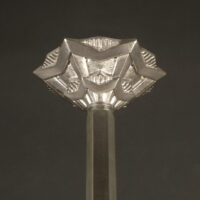 MAYNADIER/MULLER : LANTERNE SUSPENSION ART DÉCO BRONZE ARGENTÉ ET VERRE MOULÉ-PRESSÉ – Image 9