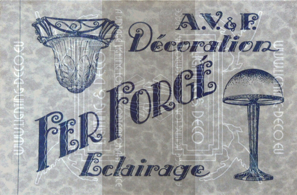 A. VLIEGHE ET FILS/DEGUÉ : LUSTRE ART-DÉCO FERRONNERIE D'ART ET VERRE MOULÉ-PRESSÉ – Image 16