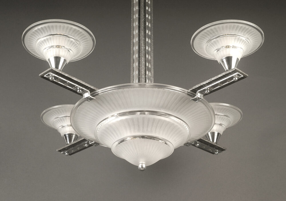 MODEL-VERDUN : LUSTRE ART DÉCO FERRONNERIE D'ART, BRONZE NICKELÉ ET VERRE MOULÉ-PRESSÉ – Image 4