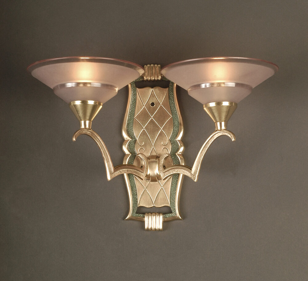 PAIRE D'APPLIQUES DOUBLES ART DÉCO DES ANNÉES 1930 EN BRONZE DORÉ ET VERRE MOULÉ-PRESSÉ – Image 3