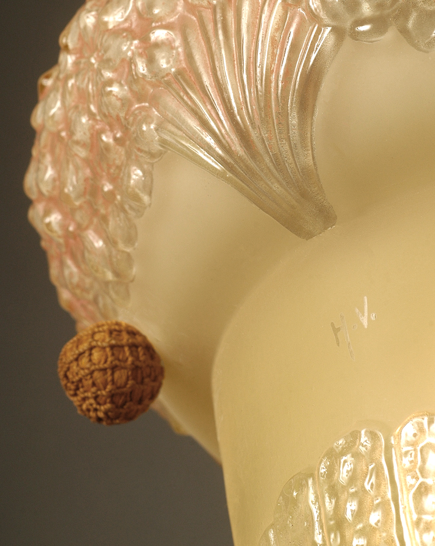 HETTIER & VINCENT/MULLER FRÈRES : SUSPENSION ART DÉCO "HORTENSIAS" BRONZE ET VERRE MOULÉ-PRESSÉ – Image 12